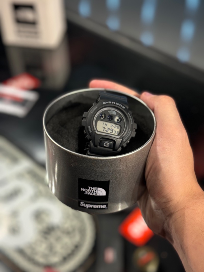 Supreme x The North Face x Casio Relógio G-SHOCK Black DW-6900