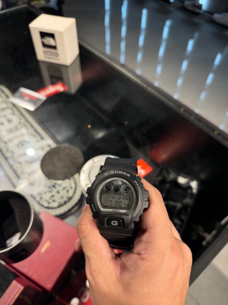 Supreme x The North Face x Casio Relógio G-SHOCK Black DW-6900
